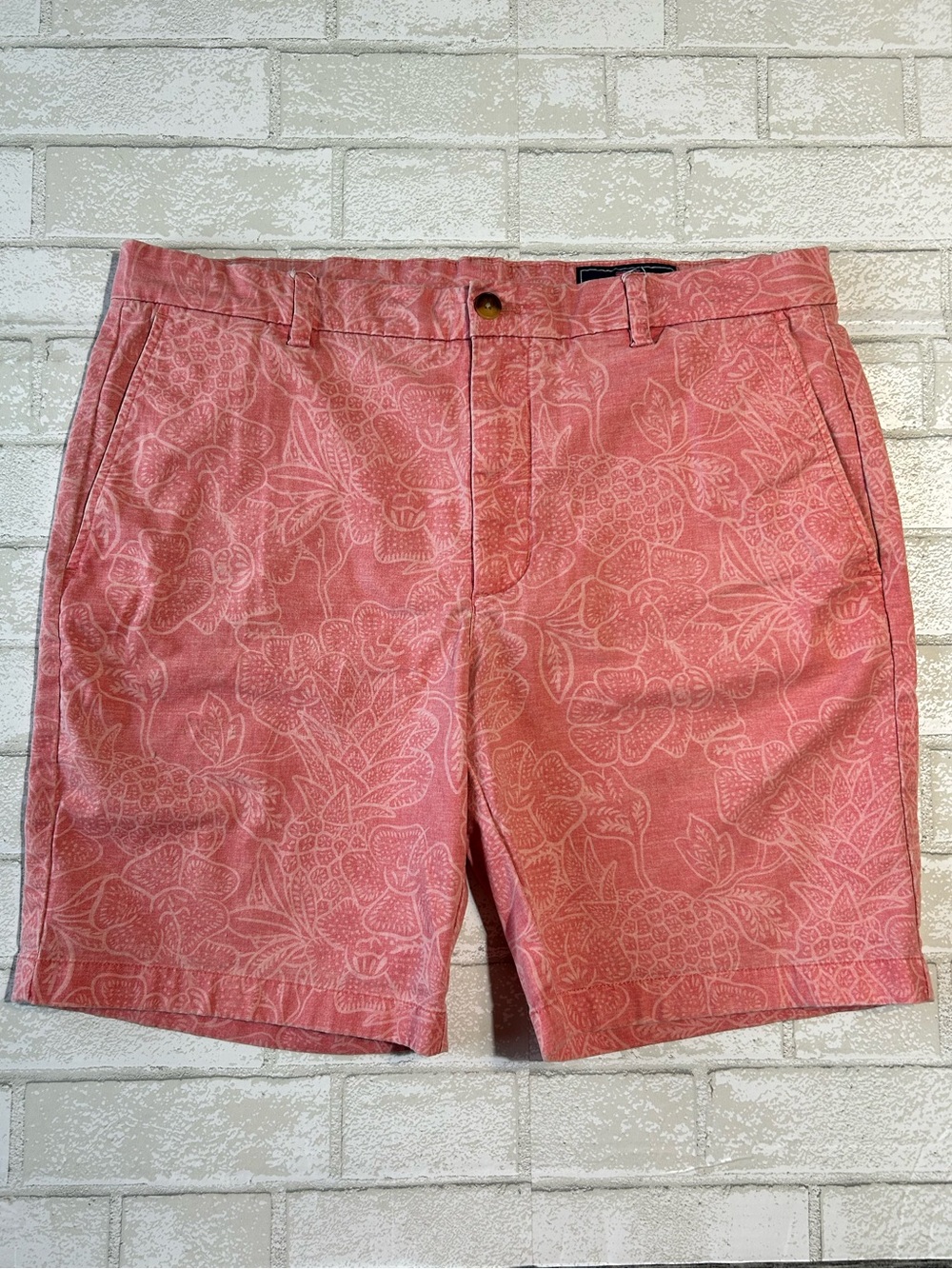 Vineyard Vines Resort Vacation Coastal Coral Floral Flat-Front Shorts Size 36
